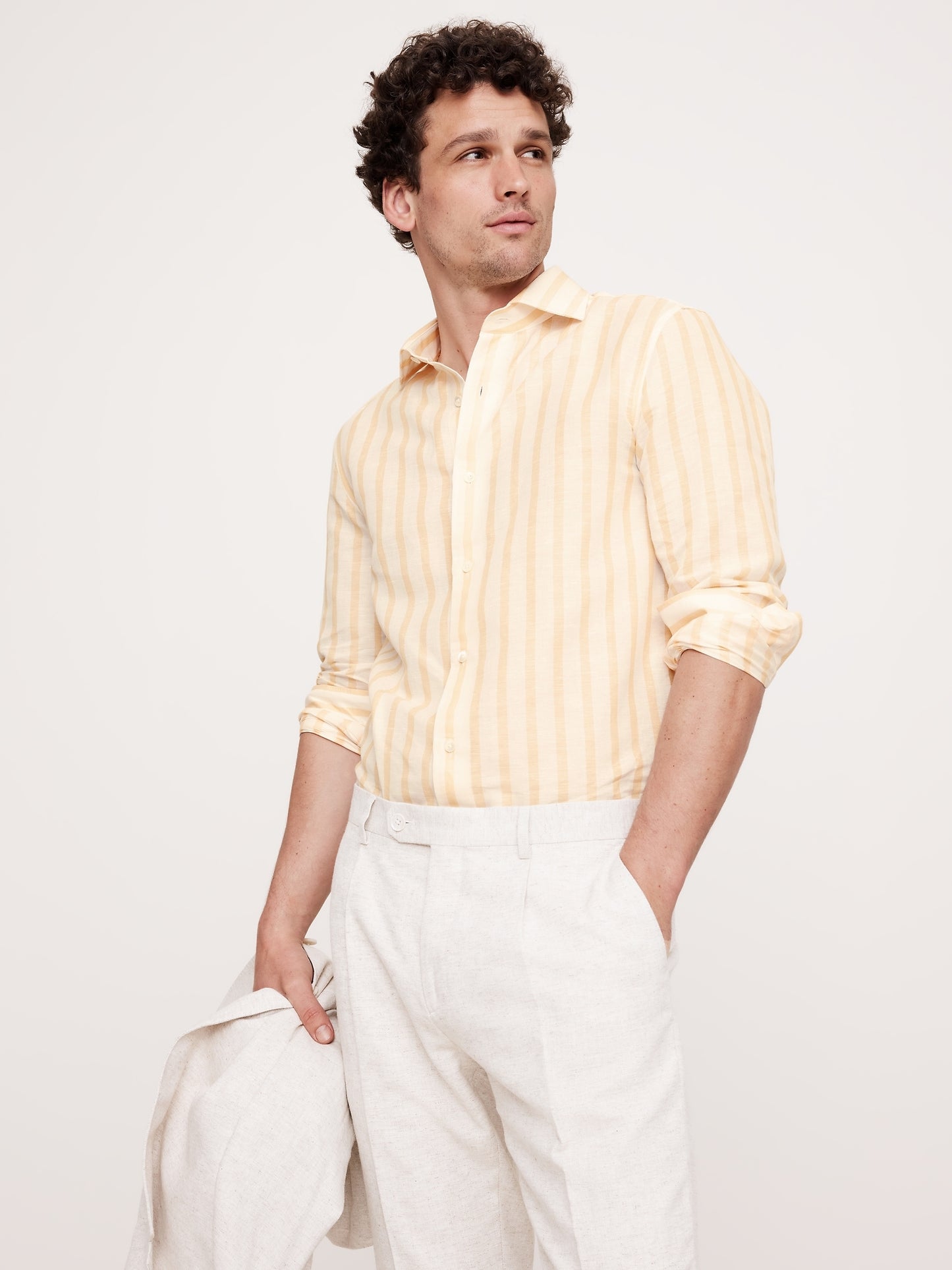 Slim-Fit Linen-Cotton Dress Shirt with Cutaway Collar